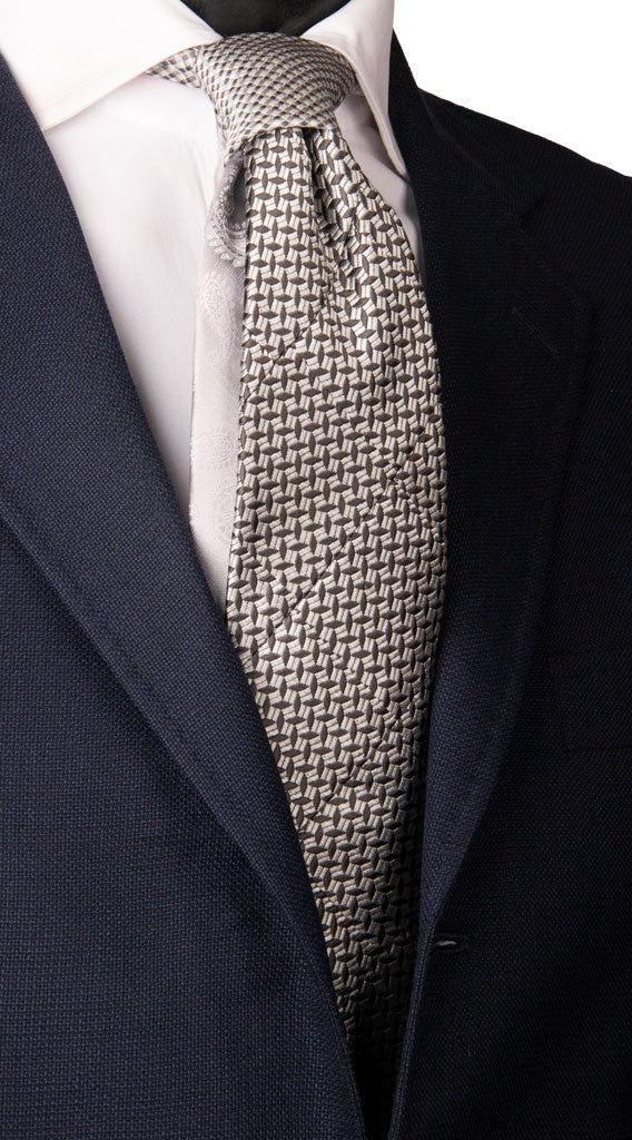 Cravatta Mosaico Patchwork di Seta Grigio Argento Blu Fantasia Made in Italy Graffeo Cravatte