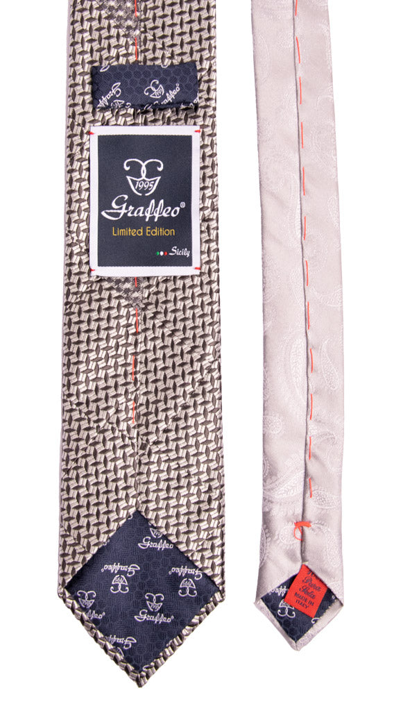 Cravatta Mosaico Patchwork di Seta Grigio Argento Blu Fantasia Made in Italy Graffeo Cravatte Pala