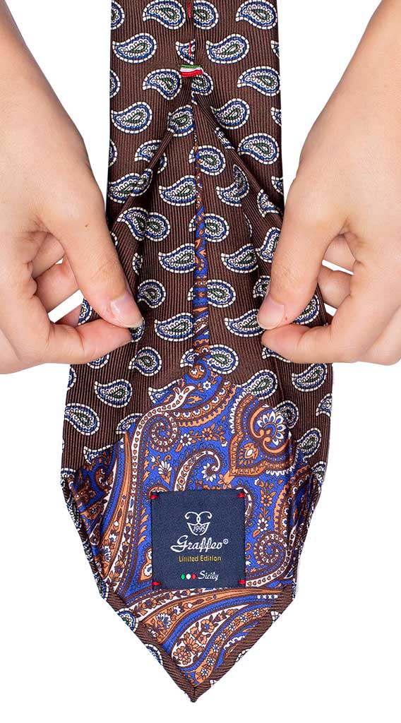 Cravatta Sette Pieghe Stampa di Seta Marrone Paisley Bianco Bluette Verde Made in Italy Graffeo Cravatte