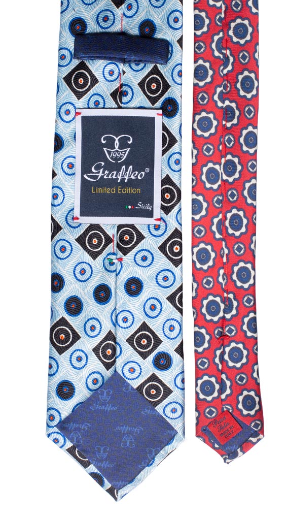 Cravatta Stampa Azzurra Fantasia Multicolor Nodo in Contrasto Nero Paisley Celeste Made in Italy Graffeo Cravatte Pala