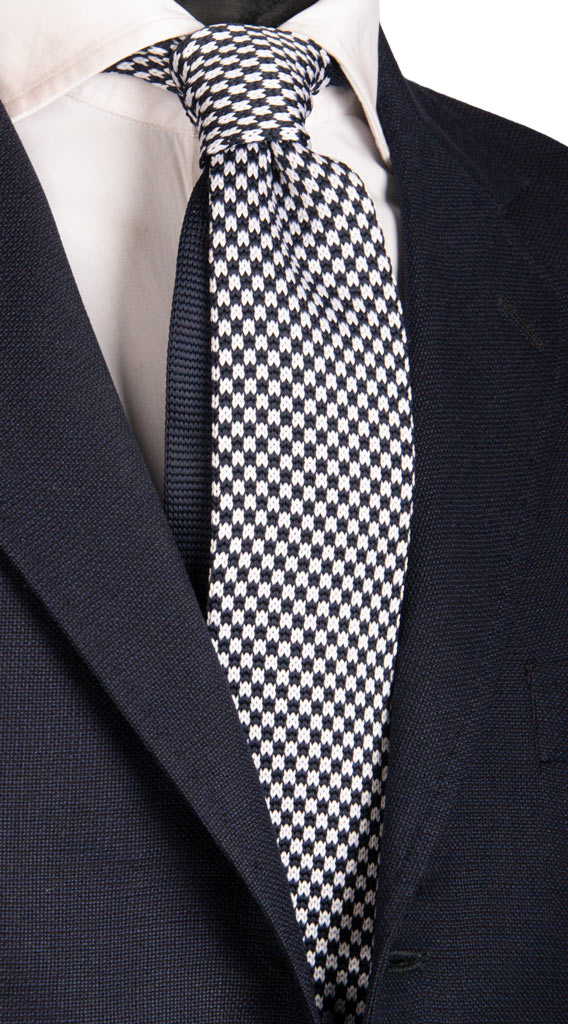 Cravatta Tricot in Maglia di Seta Blu Bianca Fantasia Made in Italy Graffeo Cravatte