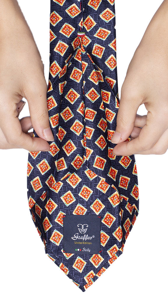 Cravatta Sette Pieghe Stampa di Seta Blu con Fantasia Bianca Verde Arancione Made in Italy Graffeo Cravatte Pala