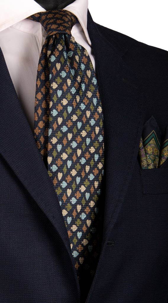 Cravatta Vintage in Seta Jacquard Blu Fantasia Nodo in Contrasto Carte da Poker Multicolor Made in Italy Graffeo Cravatte
