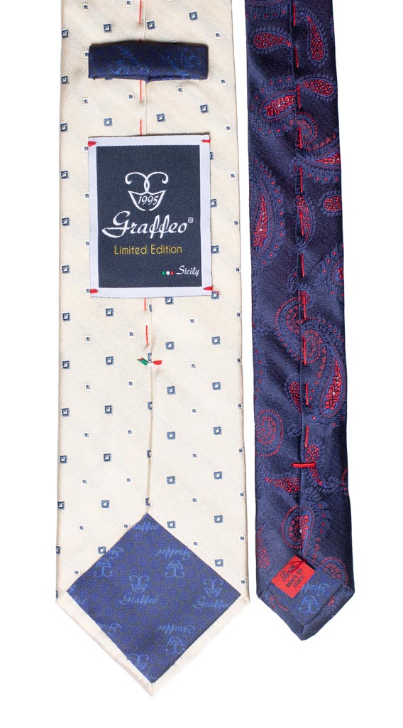 Cravatta color Crema Fantasia Blu Nodo in Contrasto Blu a Fiori Grigi Celesti Made in Italy graffeo Cravatte Pala