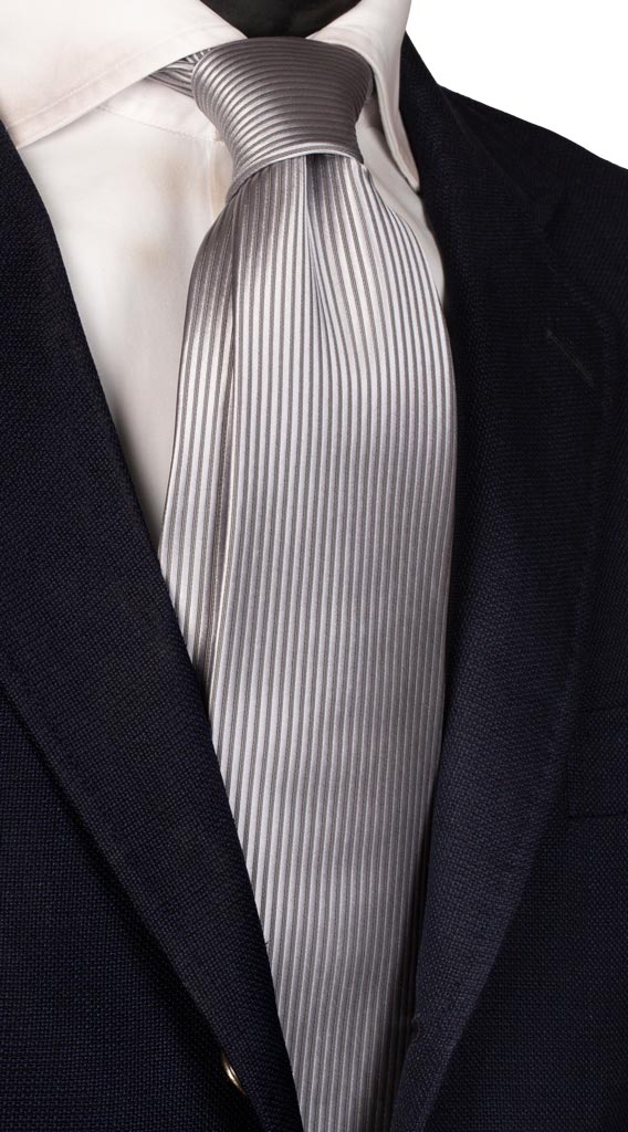 Cravatta da Cerimonia di Seta Grigia Righe Verticali Tono su Tono Made in Italy graffeo Cravatte