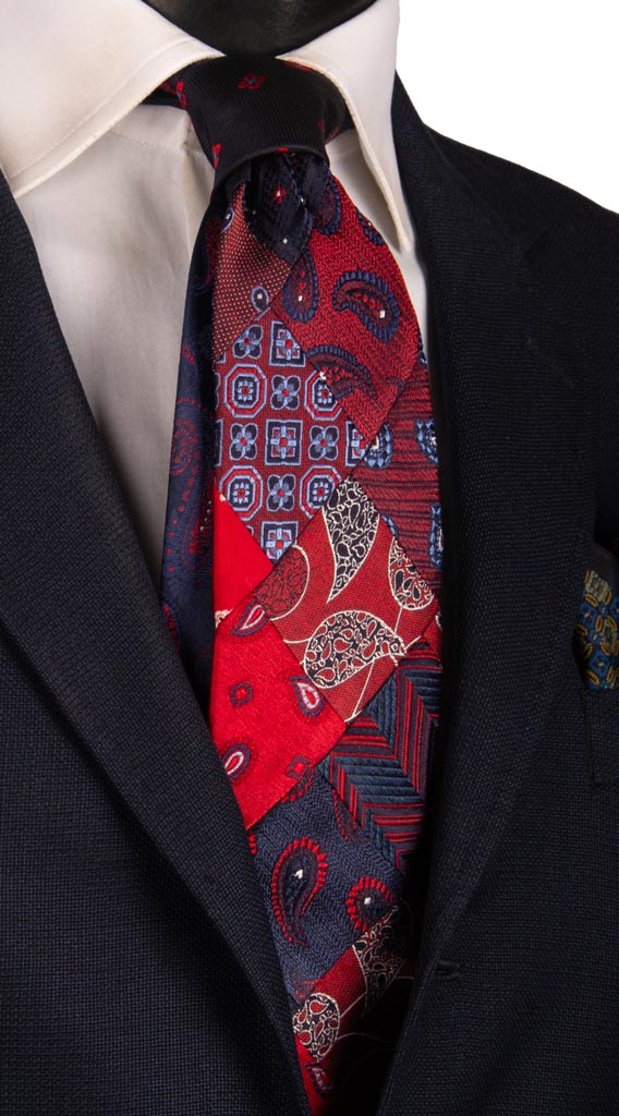 Cravatta Mosaico Patchwork di Seta Jaspè Rosso Blu Fantasia PM804 Graffeo Cravatte Made in Italy