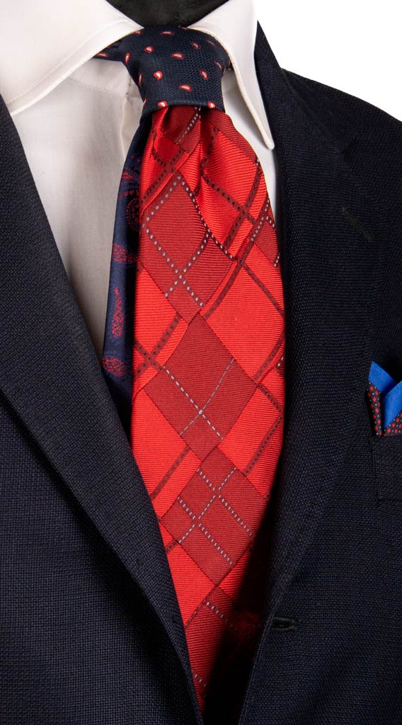 Cravatta Mosaico Patchwork di Seta a Quadri Rossa Blu Celeste Made in Italy Graffeo Cravatte