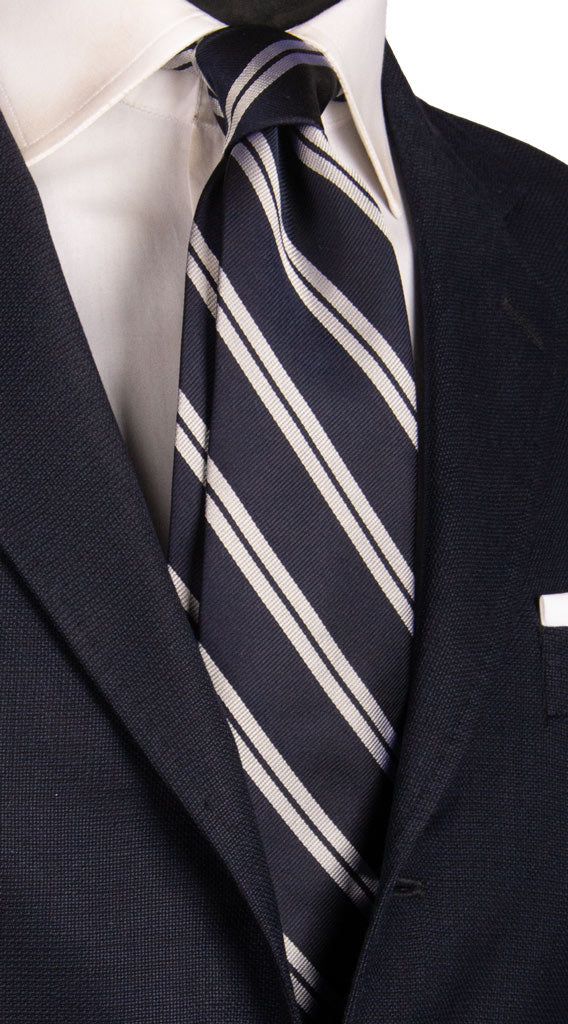 Cravatta Regimental da Cerimonia di Seta Blu con Righe Grigie Argento CY6848 Made in Italy Graffeo Cravatte