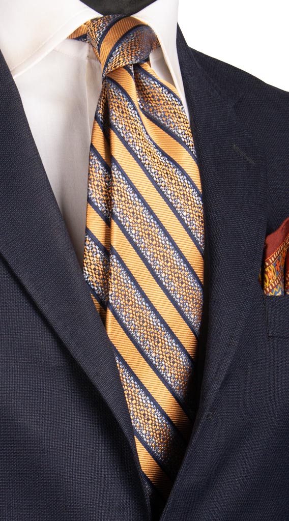 Cravatta Regimental di Seta Color Bronzo con Righe Blu Celeste AN6895 made in Italy Graffeo Cravatte