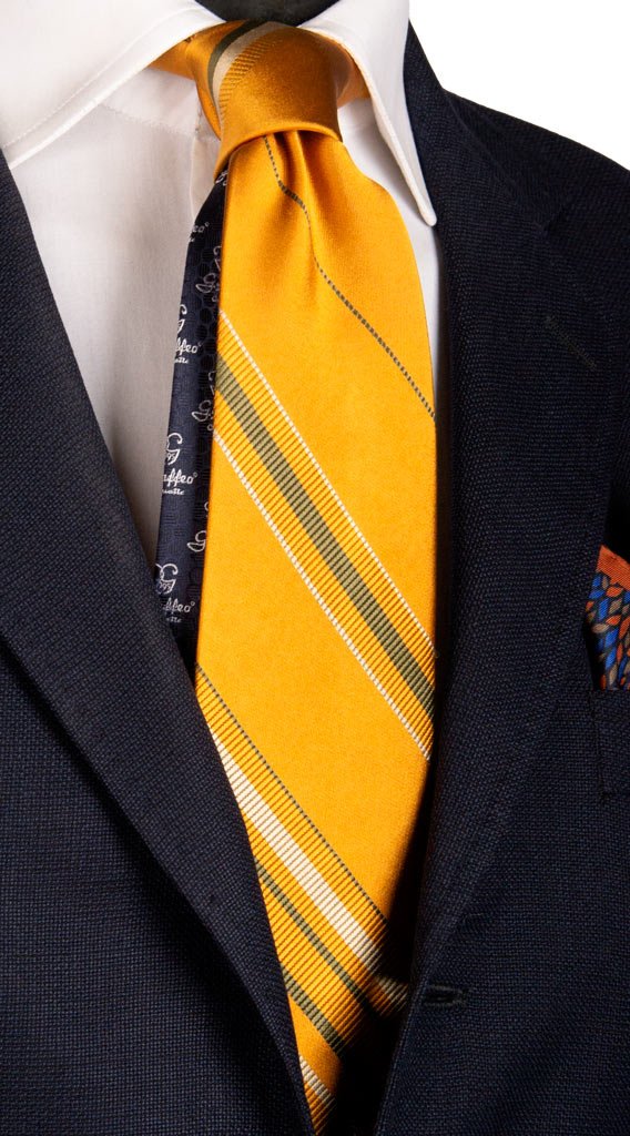 Cravatta Regimental di Seta Giallo Oro con Righe Verde Oliva Tortora Made in Italy Graffeo Cravatte