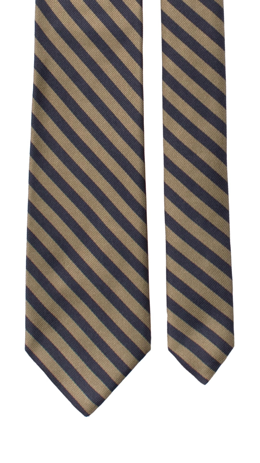 Cravatta Regimental di Seta Verde Oliva con Righe Blu 7523 Made in Italy Graffeo Cravatte Pala