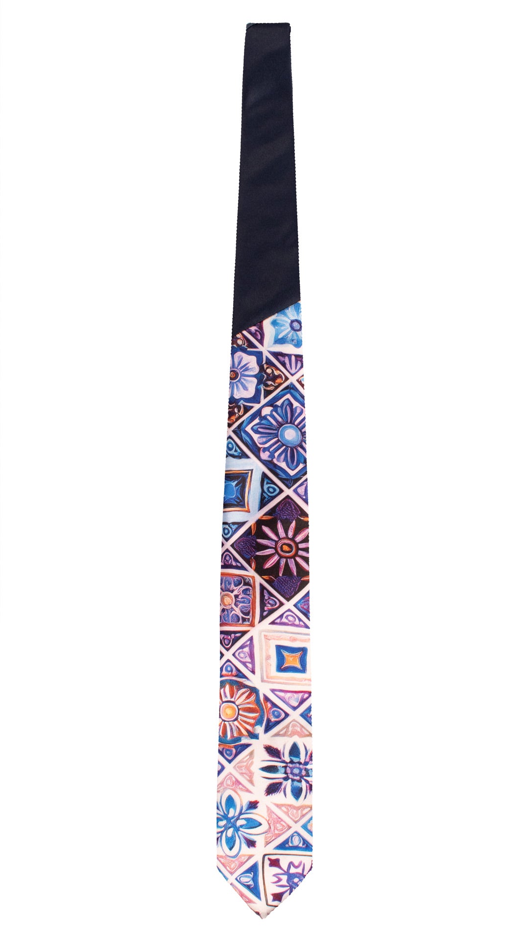Cravatta Siciliana Stampa di Raso con Maioliche Multicolor Nodo in Contrasto Blu Notte N3254 Made in Italy Graffeo Cravatte Intera