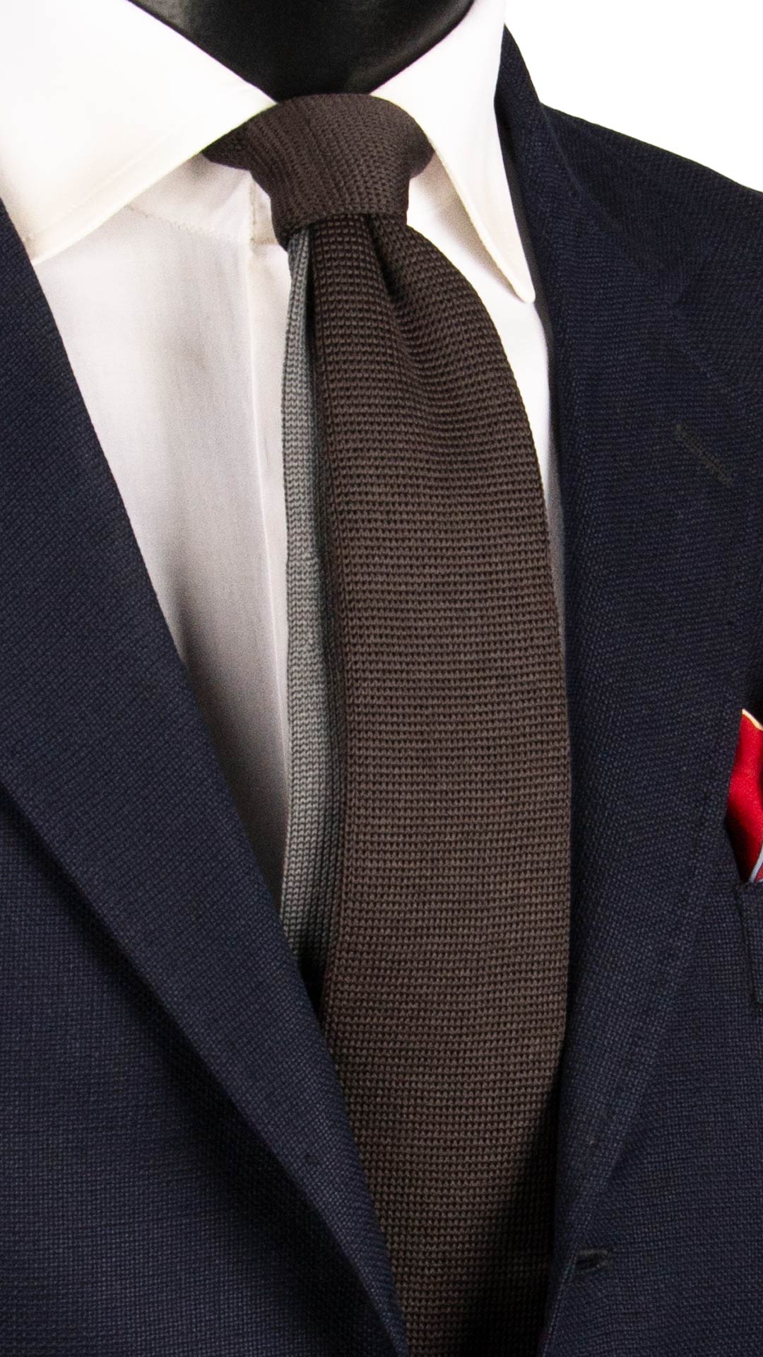 Cravatta Tricot in Maglia di Seta Grigio Tortora Scuro Pala Piccola in Contrasto Grigia Tinta Unita TRI935 Graffeo Cravatte Made in Italy