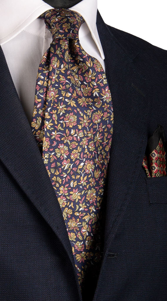 Cravatta Vintage in Saia di seta Blu Fiori Multicolor con Disegno Bucolico Made in Italy Graffeo Cravatte
