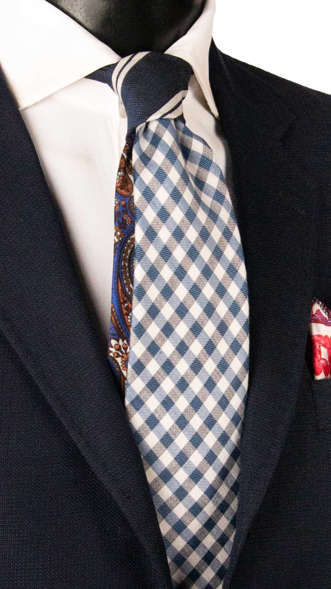 Cravatta a Quadri in Seta Lino Blu Bianco Azzurro Nodo in Contrasto Regimental Blu Bianco N3326 Graffeo Cravatte Made in Italy