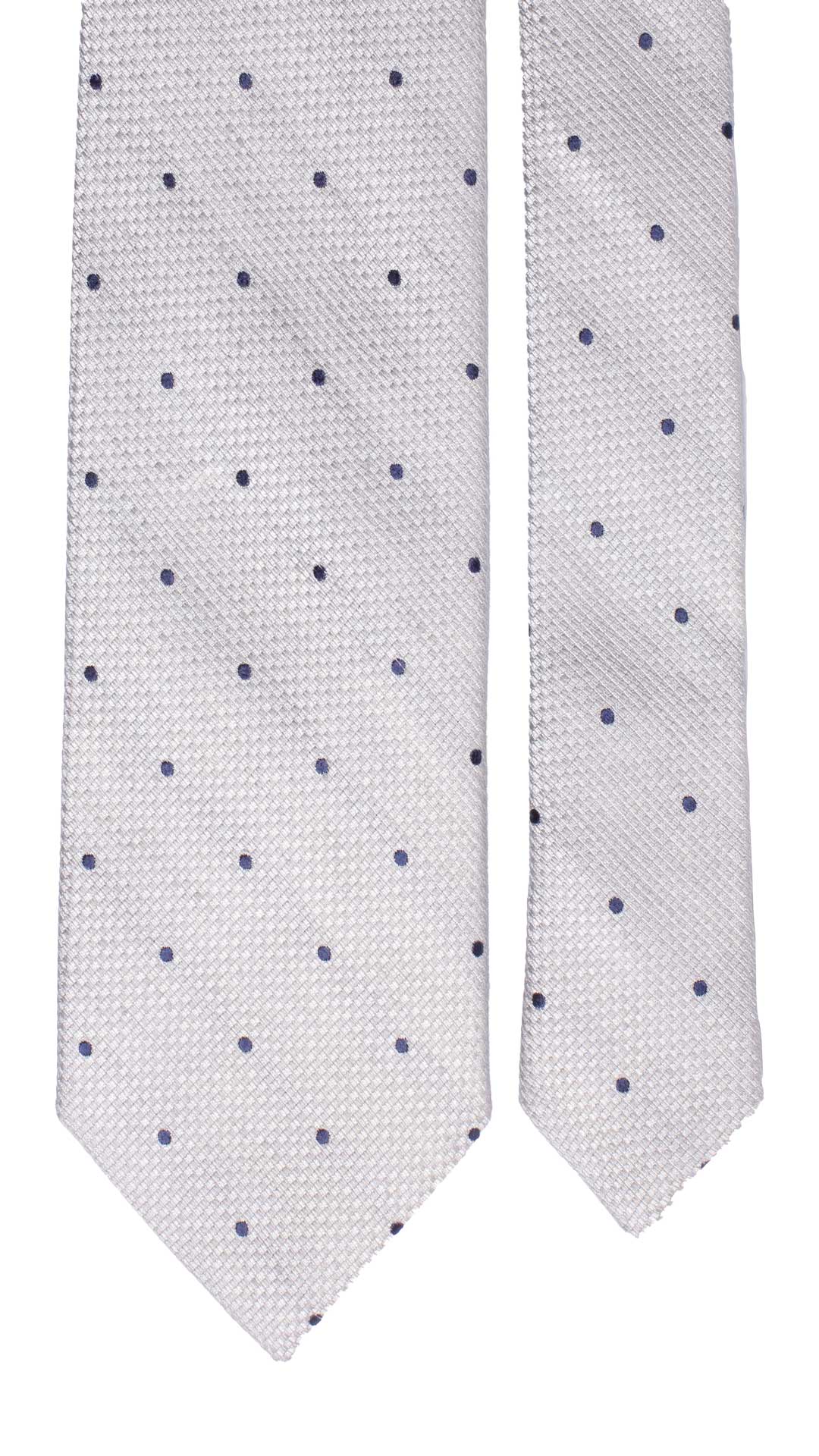Cravatta da Cerimonia di Seta Grigio Argento Pois Blu Made in Italy Graffeo Cravatte Dettaglio