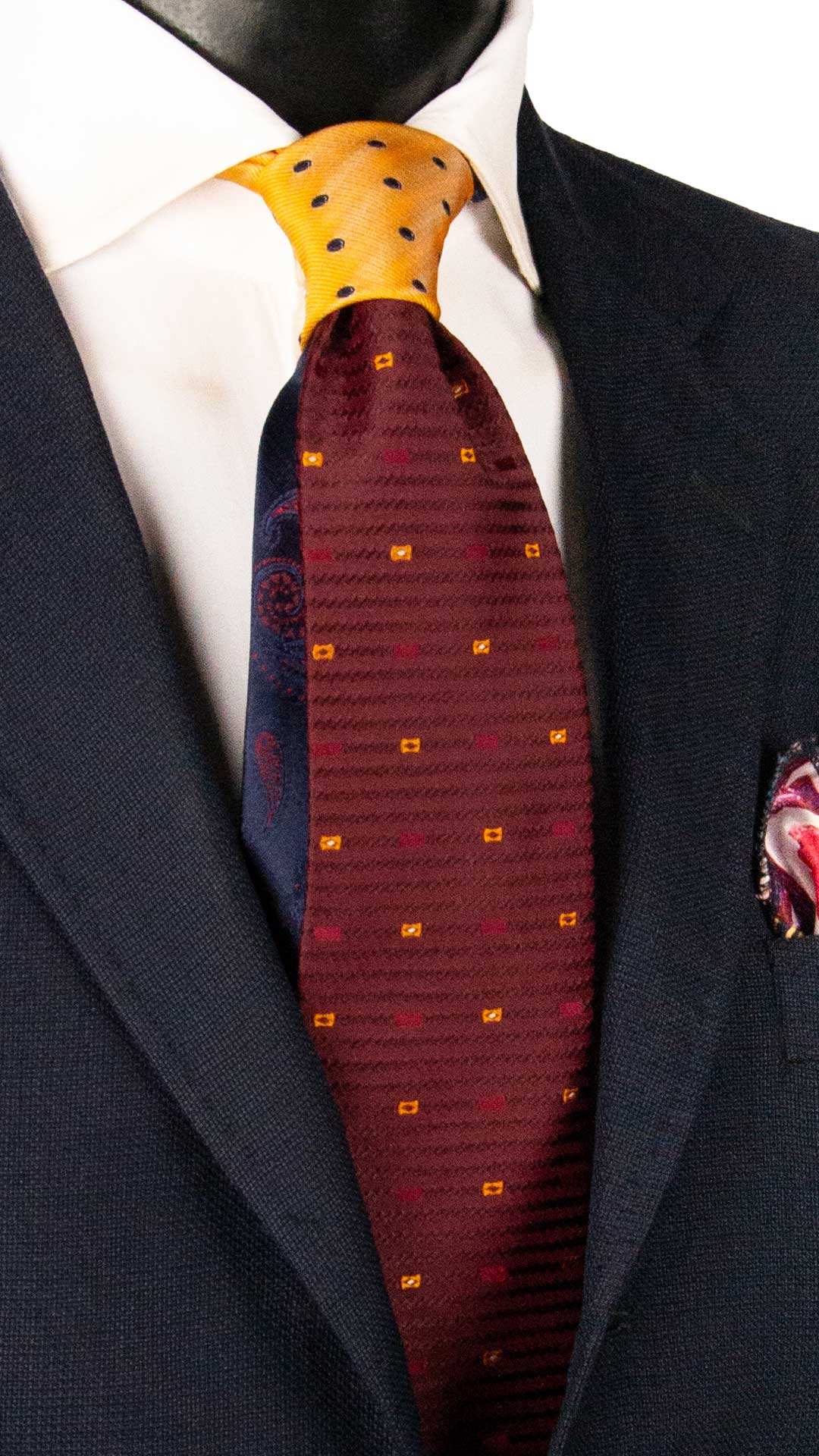 Cravatta di Seta Bordeaux Fantasia Tono su Tono Ruggine Bianco Rosso Bordeaux Nodo in Contrasto Arancione a Pois Blu N3383 Made in Italy Graffeo Cravatte