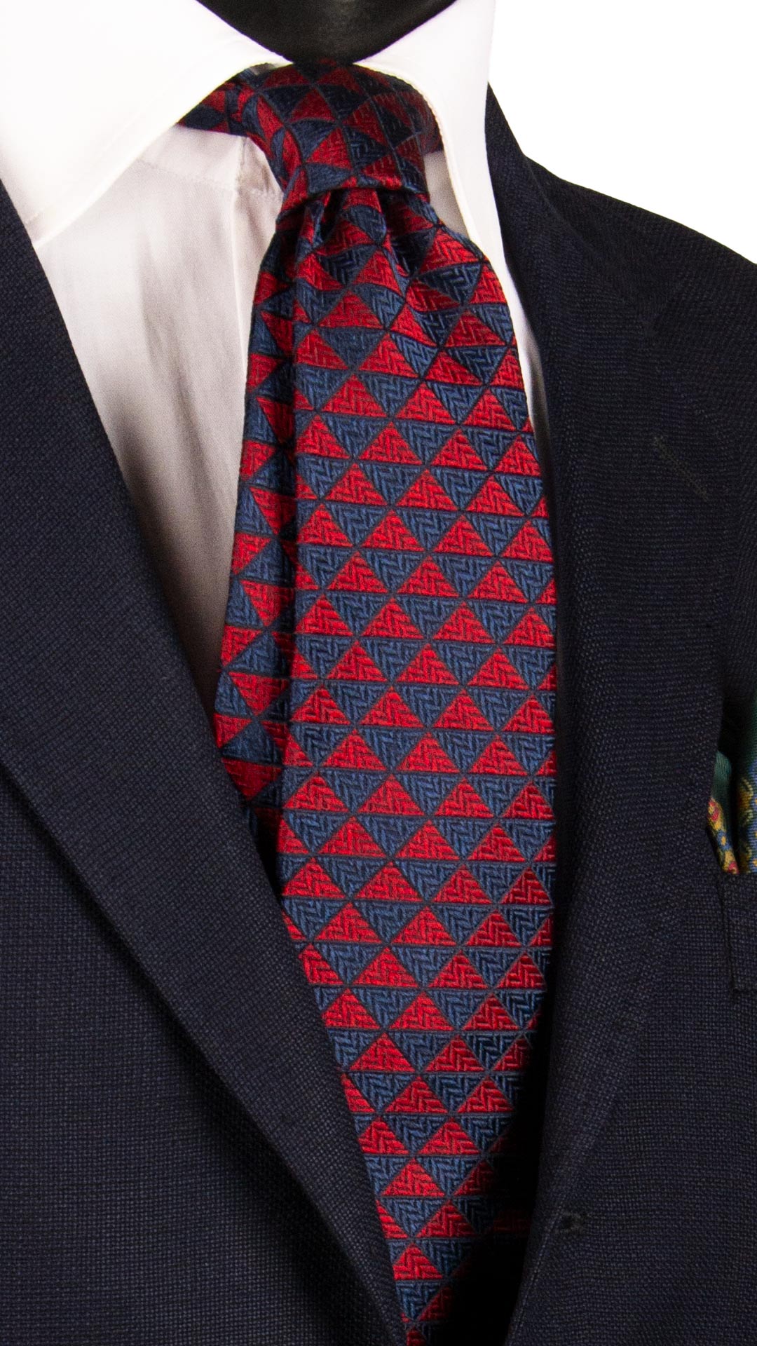 Cravatta in cotone damascato rosso vino con teschi neri: accessorio gotico fatto a mano e tinto a mano - Italia Cravatta in cotone damascato rosso vino con teschi neri: accessorio gotico fatto a mano e tinto a mano - Italia