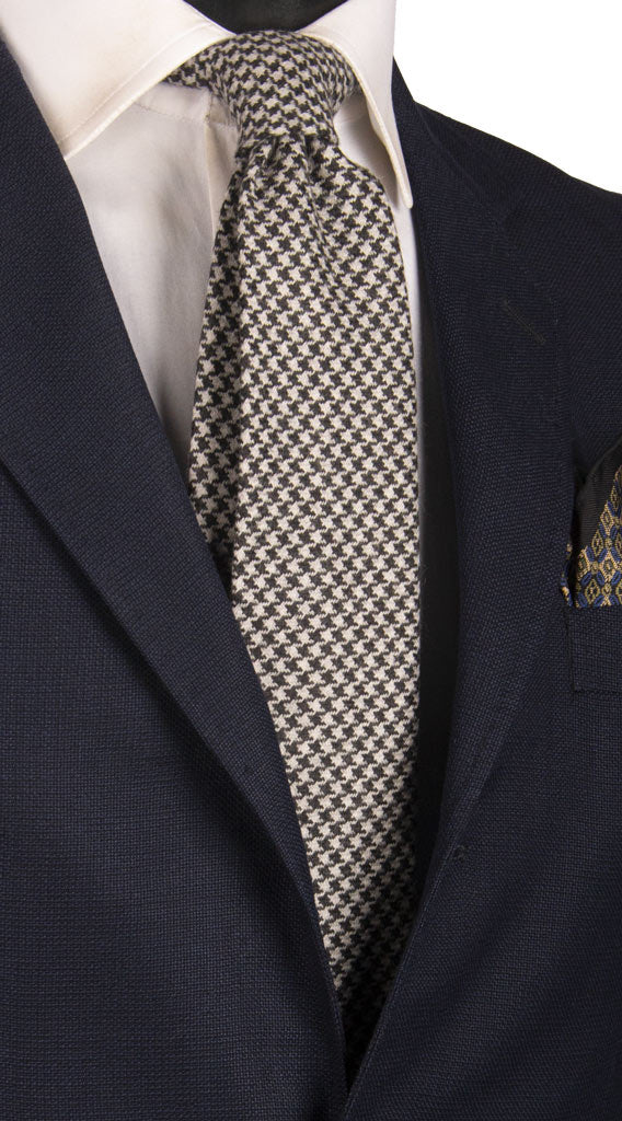 Cravatta in Lana Cashmere Pied de Poule Grigio Chiaro Nero Made in Italy Graffeo Cravatte