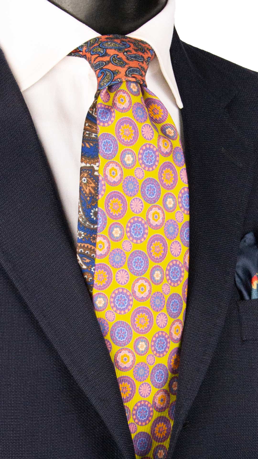 Cravatta in Saia di Seta Giallo Fluo a Fiori Multicolor Nodo in Contrasto Rosa Salmone Paisley Multicolor N3503 Made in Italy Graffeo Cravatte