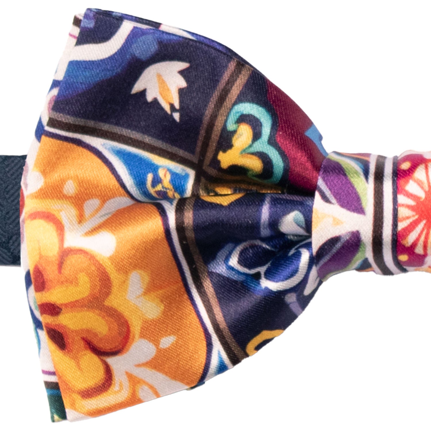 Papillon Annodato Siciliano Stampa di Raso con Maioliche Multicolor PS250 Made in Italy Graffeo Cravatte Dettaglio