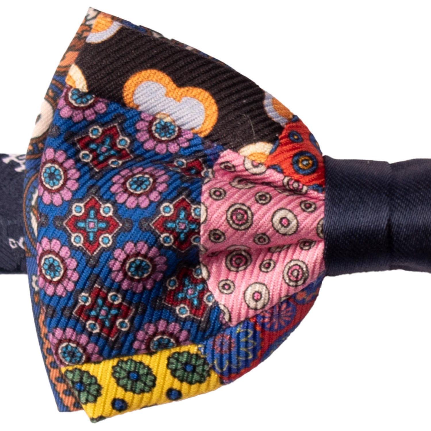 Papillon Annodato Vintage Patchwork Stampa di Seta Fantasia Multicolor PATCH1179 Made in Italy Graffeo Cravatte Dettaglio