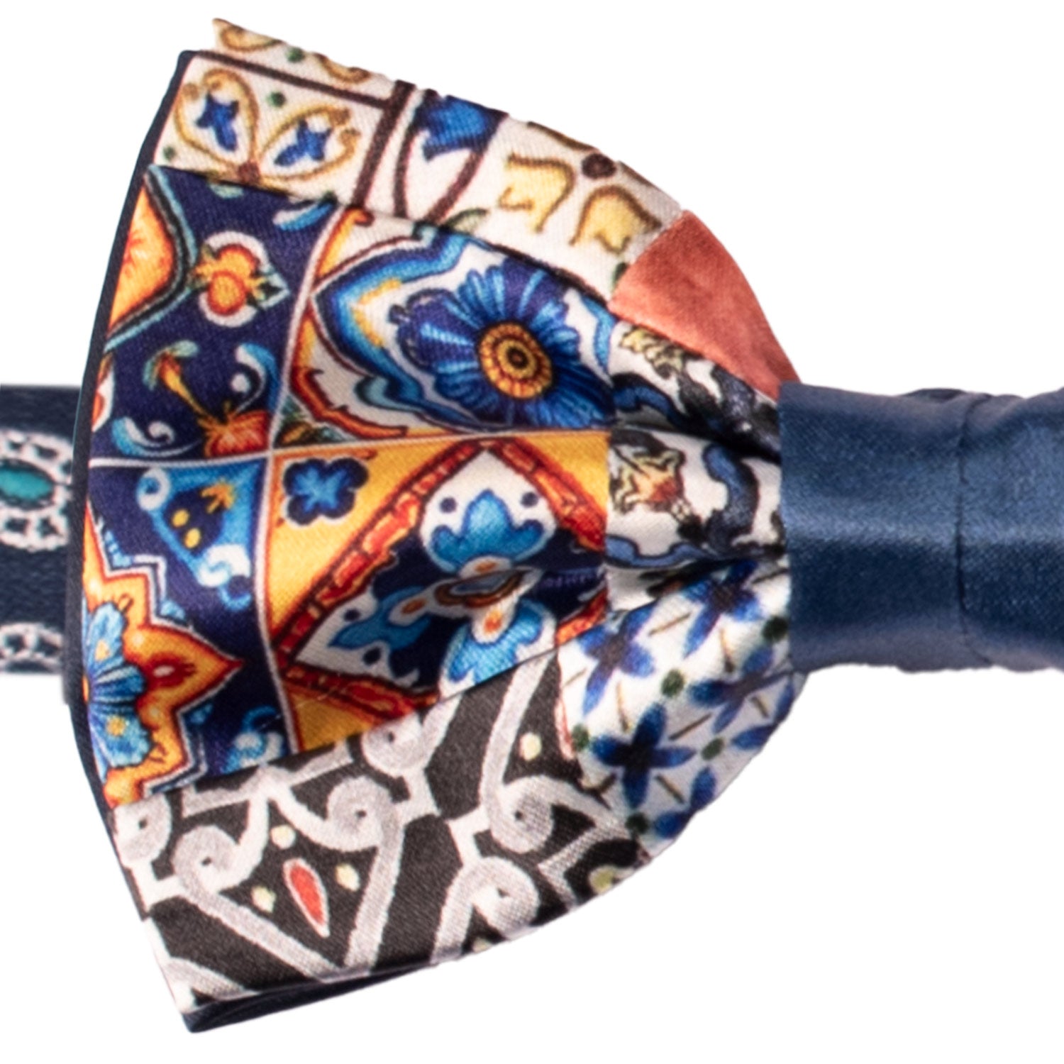 Papillon Siciliano Annodato Vintage Patchwork di Raso con Maioliche Multicolor PATCH1191 Made in Italy Graffeo Cravatte Dettaglio