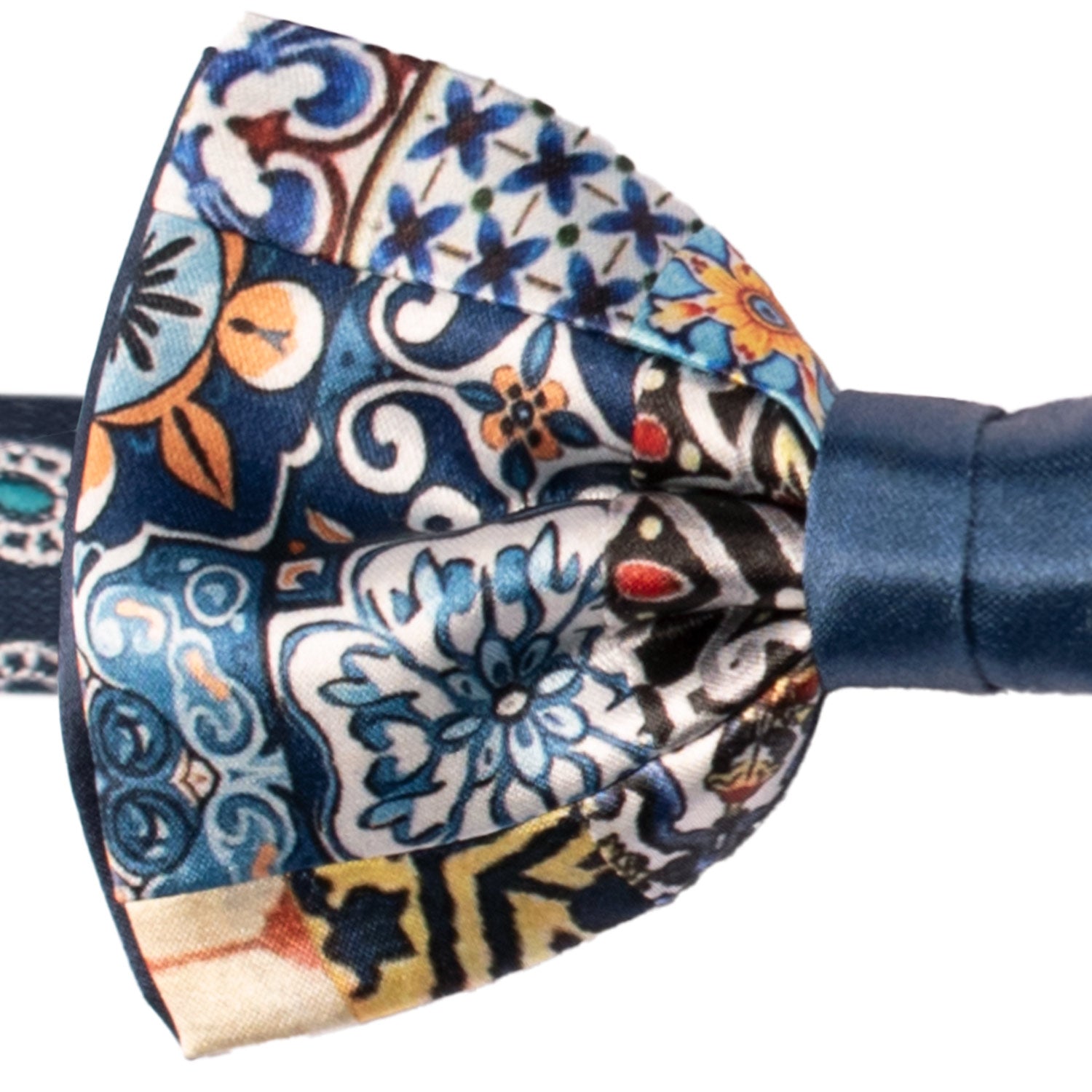 Papillon Siciliano Annodato Vintage Patchwork di Raso con Maioliche Multicolor PATCH1193 Made in Italy Graffeo Cravatte Dettaglio