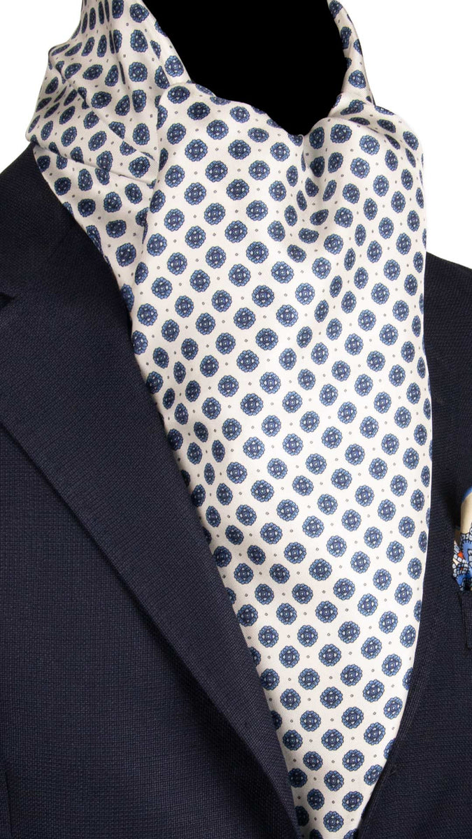Freak Scene Sciarpa In Cotone Quadrata - Stella 8 Cm - Bianco E Blu Luce - Foulard Leggero E Versatile