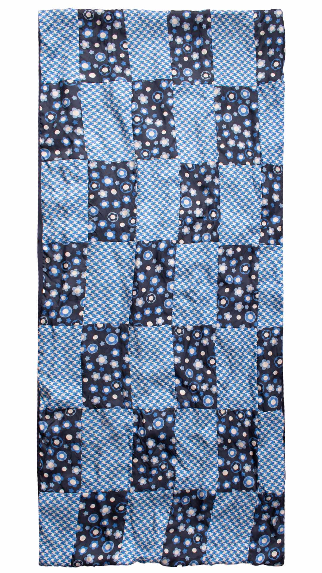 Sciarpa-di-Seta-Blu-Vintage-Patchwork-Fantasia-Celeste-Bianco-S635
Intera