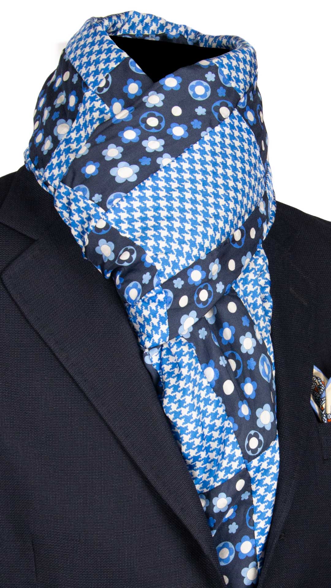 Sciarpa-di-Seta-Blu-Vintage-Patchwork-Fantasia-Celeste-Bianco-S635
