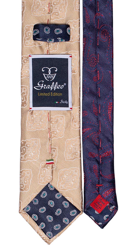 Cravatta Beige Chiaro Fantasia Medaglioni Bianci Nodo In Contrasto Beige Paisley Bianchi Made in Italy Graffeo Cravatte Pala