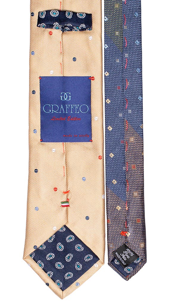 Cravatta Beige Chiaro Fantasia Nodo In Contrasto Blu Fantasia Bianca Rossa Made in Italy Graffeo Cravatte Pala