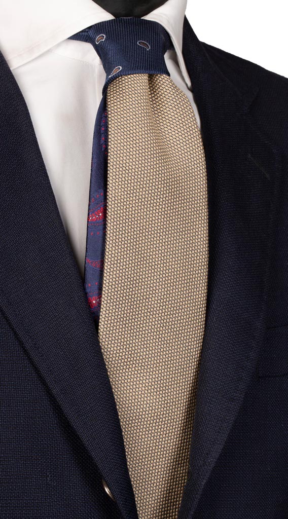 Cravatta Beige Nodo in Contrasto Blu Paisley Marrone Bianco Made in Italy Graffeo Cravatte