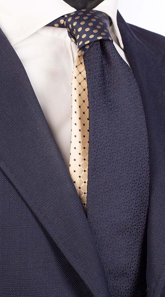 Cravatta Blu Fantasia Tono su Tono Nodo a Contrasto Blu Pois Gialli Made in Italy Graffeo Cravatte