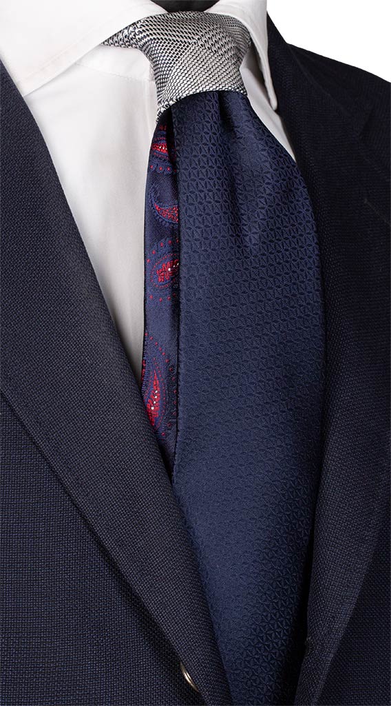 Cravatta Blu Nodo in Contrasto Principe di Galles Blu Bianco Made in Italy Graffeo Cravatte