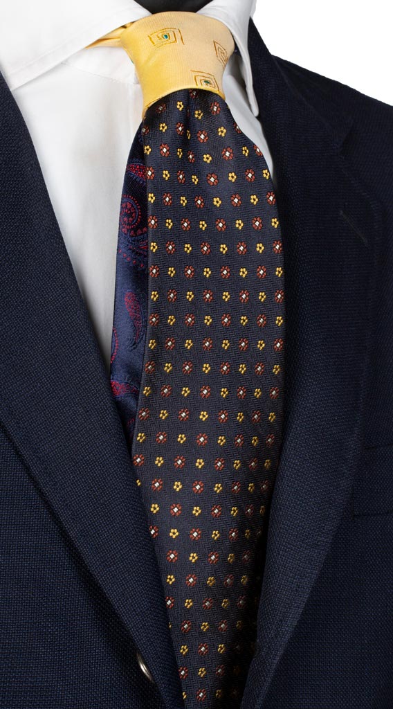 Cravatta Blu a Fiori Gialli Marroni Nodo in Contrasto Giallo Made in Italy Graffeo Cravatte
