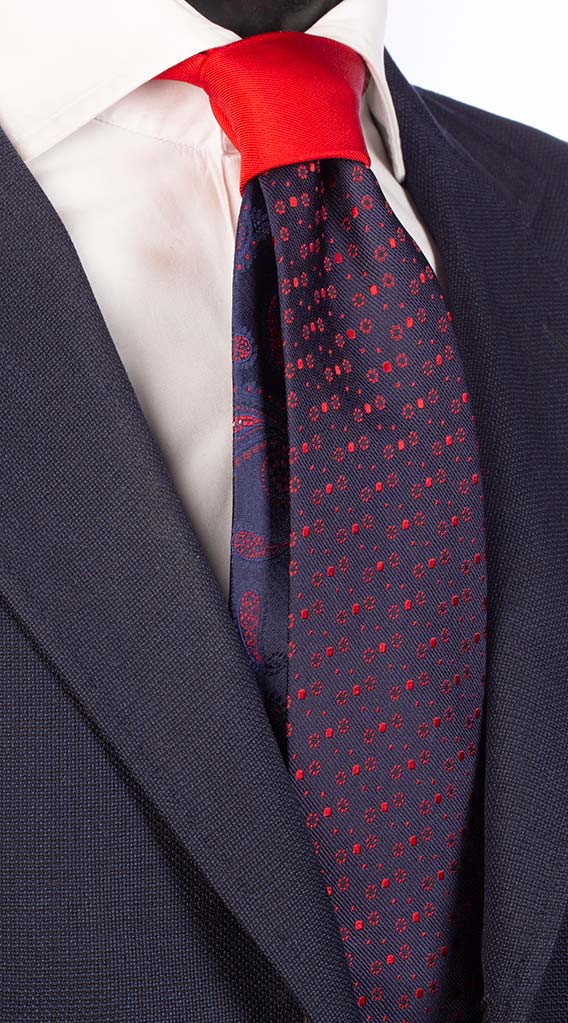 Cravatta Blu con Fantasia Rossa con Nodo a Contrasto Rosso Tinta Unita Made in Italy Graffeo Cravatte