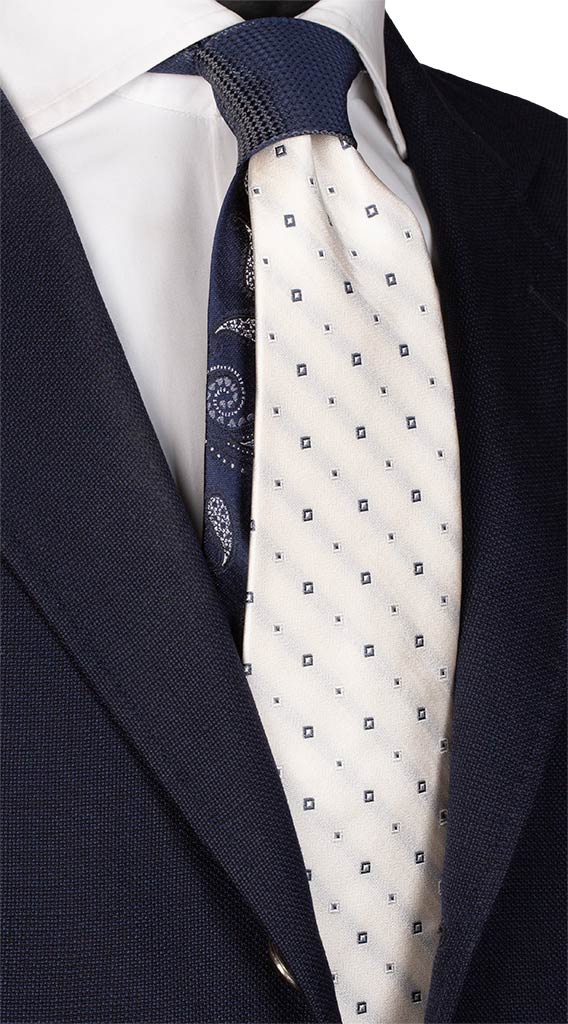 Cravatta Cerimonia Biancospino Fantasia Grigia Nodo in Contrasto Blu Grigio Made in Italy Graffeo Cravatte