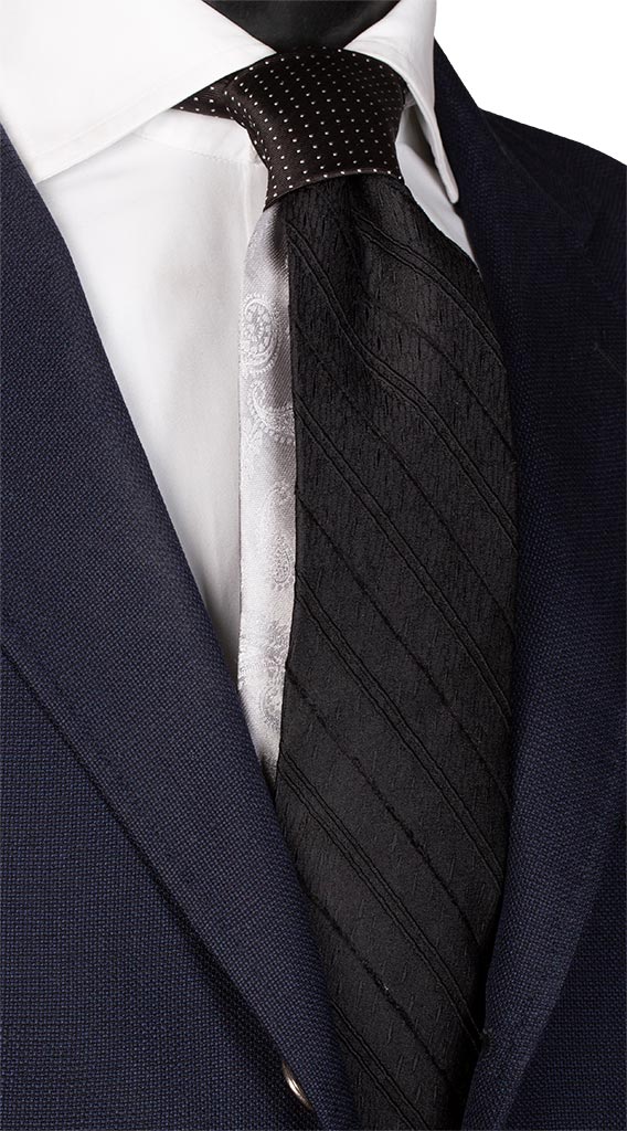 Cravatta Cerimonia Fantasia Nera Nodo in Contrasto Nero Punto a Spillo Bianco Made in Italy Graffeo Cravatte
