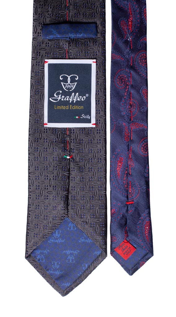 Cravatta Grigia Scura Fantasia Blu Nodo in Contrasto Blu Made in Italy Graffeo Cravatte Pala