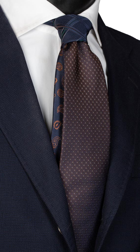 Cravatta Marrone Nodo in Contrasto Blu a Quadri Made in Italy Graffeo Cravatte