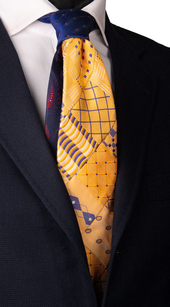 Cravatta Mosaico Patchwork di Seta Arancione Chiaro Fantasia Viola Made in Italy Graffeo Cravatte