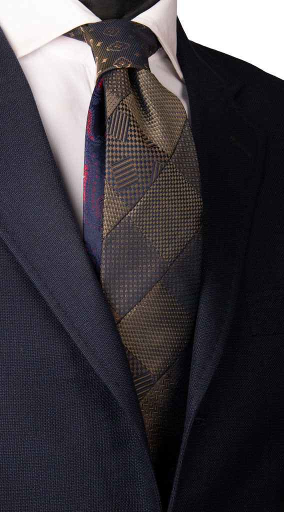 Cravatta Mosaico Patchwork di Seta Verde Oliva Blu Fantasia Made in Italy Graffeo Cravatte