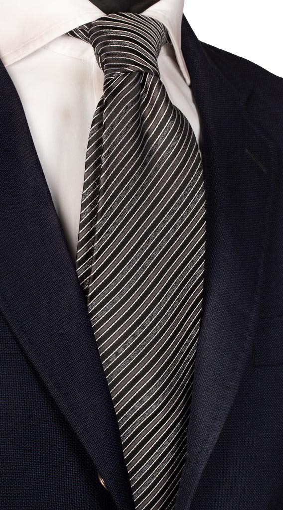 Cravatta Regimental da Cerimonia Righe Nera Grigio scuro Bianca Made in Italy Graffeo Cravatte
