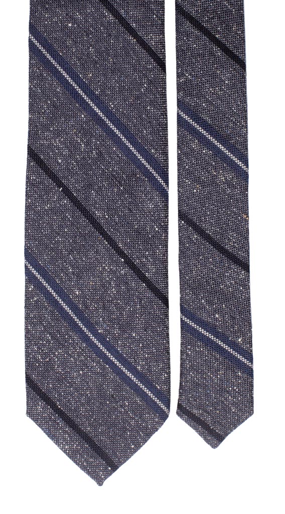 Cravatta Regimental in Lana Seta Grigia effetto Tweed Righe Blu Bianche Made in Italy Graffeo Cravatte Pala