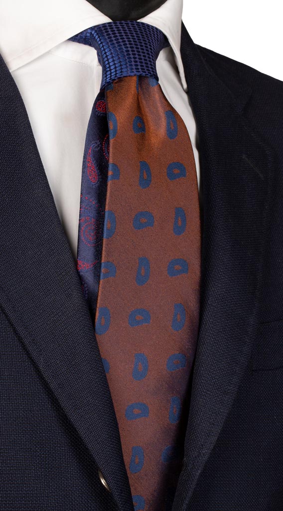 Cravatta Ruggine Paisley Bluette Nodo in Contrasto Bluette a Pois Made in Italy Graffeo Cravatte