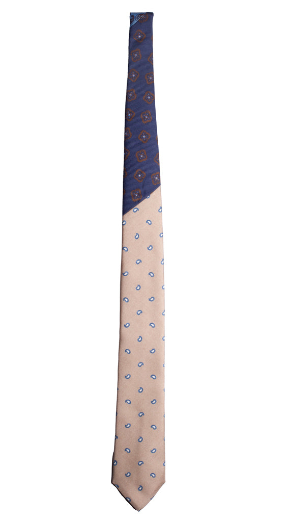 Cravatta Stampa Beige Paisley Blu Bianco Nodo in Contrasto Blu Fantasia Made in Italy Graffeo Cravatte Intera