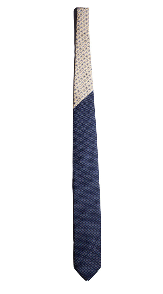 Cravatta Stampa Blu Fantasia Grigia Nodo in Contrasto Giallo Blu Made in italy Graffeo Cravatte Intera