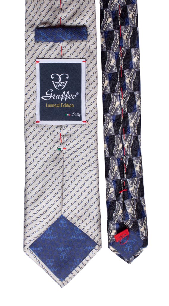 Cravatta Stampa Grigia Fantasia Nera Blu Nodo in Contrasto Nero Paisley Multicolor Made in Italy Graffeo Cravatte Pala